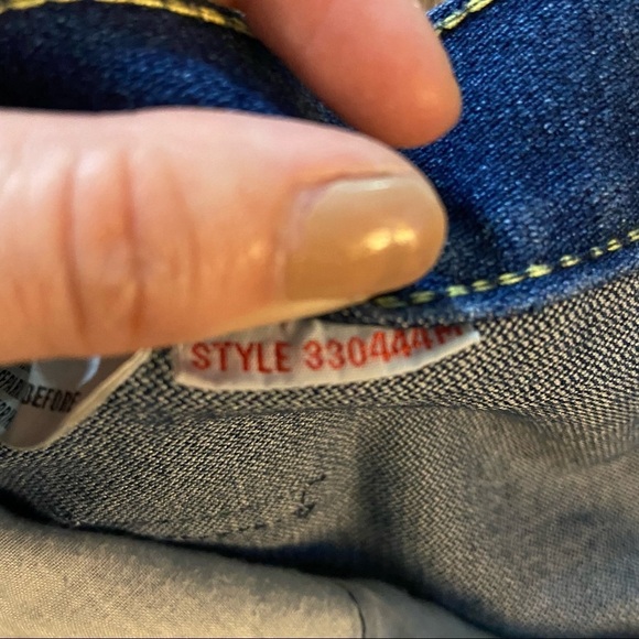 Vintage high-waisted dark wash women’s straight leg mom jeans in size 14 - Picture 12 of 15